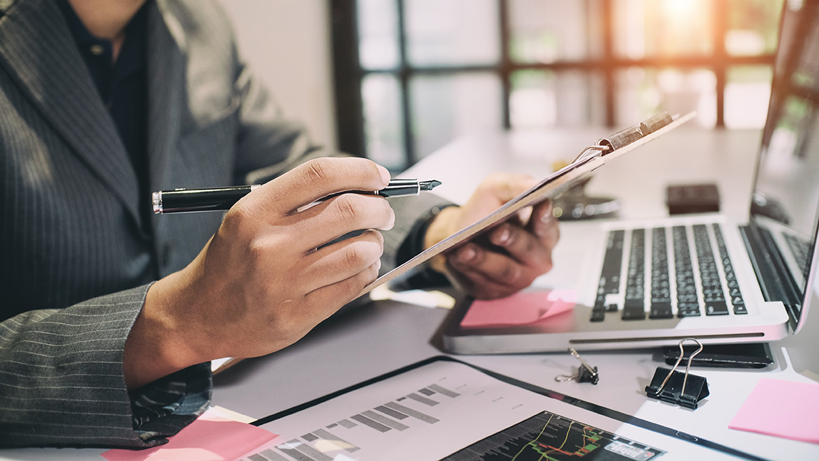 Audit,Concept,bookkeeper,Or,Financial,Inspector,And,Secretary,Making,Report,Financial