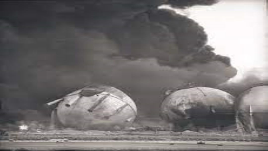 elf oil refinery explosion